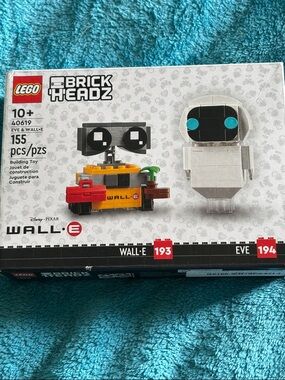 LEGO Brick Headz wall-e (Eve and Wall-e)
New and sealed.